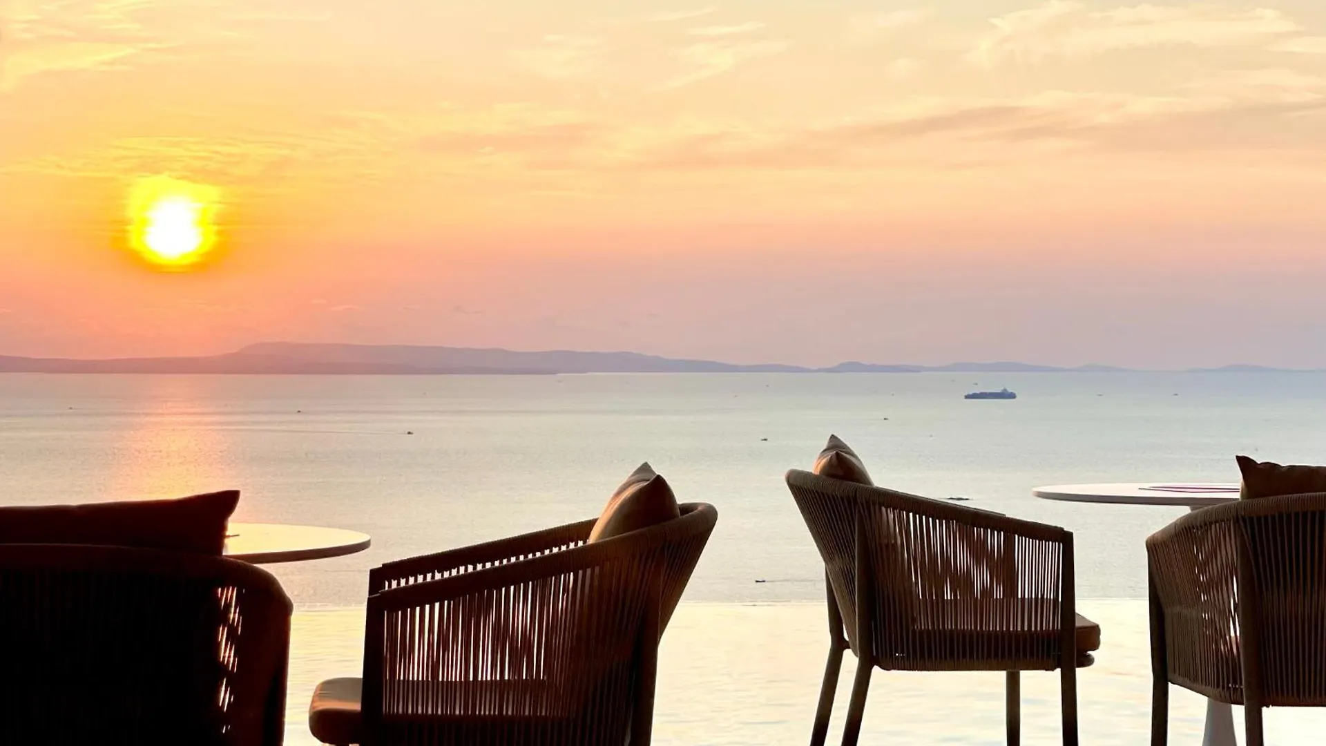 Air Condominium & Residence - Sihanoukville - 5Mn To Boat Pier contacts